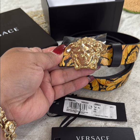 Versace Other - Versace Black and Gold Baroque Medusa Belt